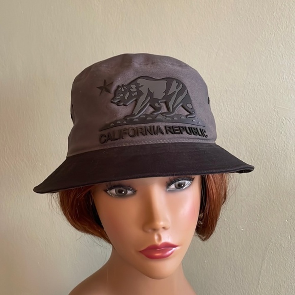 Gray and black California Republic bucket hat